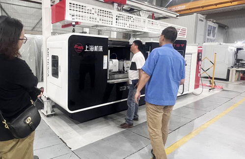 深化產(chǎn)教融合 創(chuàng)意學(xué)院師生赴上海機(jī)床廠考察交流，共探校企合作新路徑