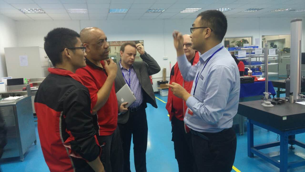 牛津儀器OES直讀光譜儀亞太區銷售總監蒞臨我司指導工作